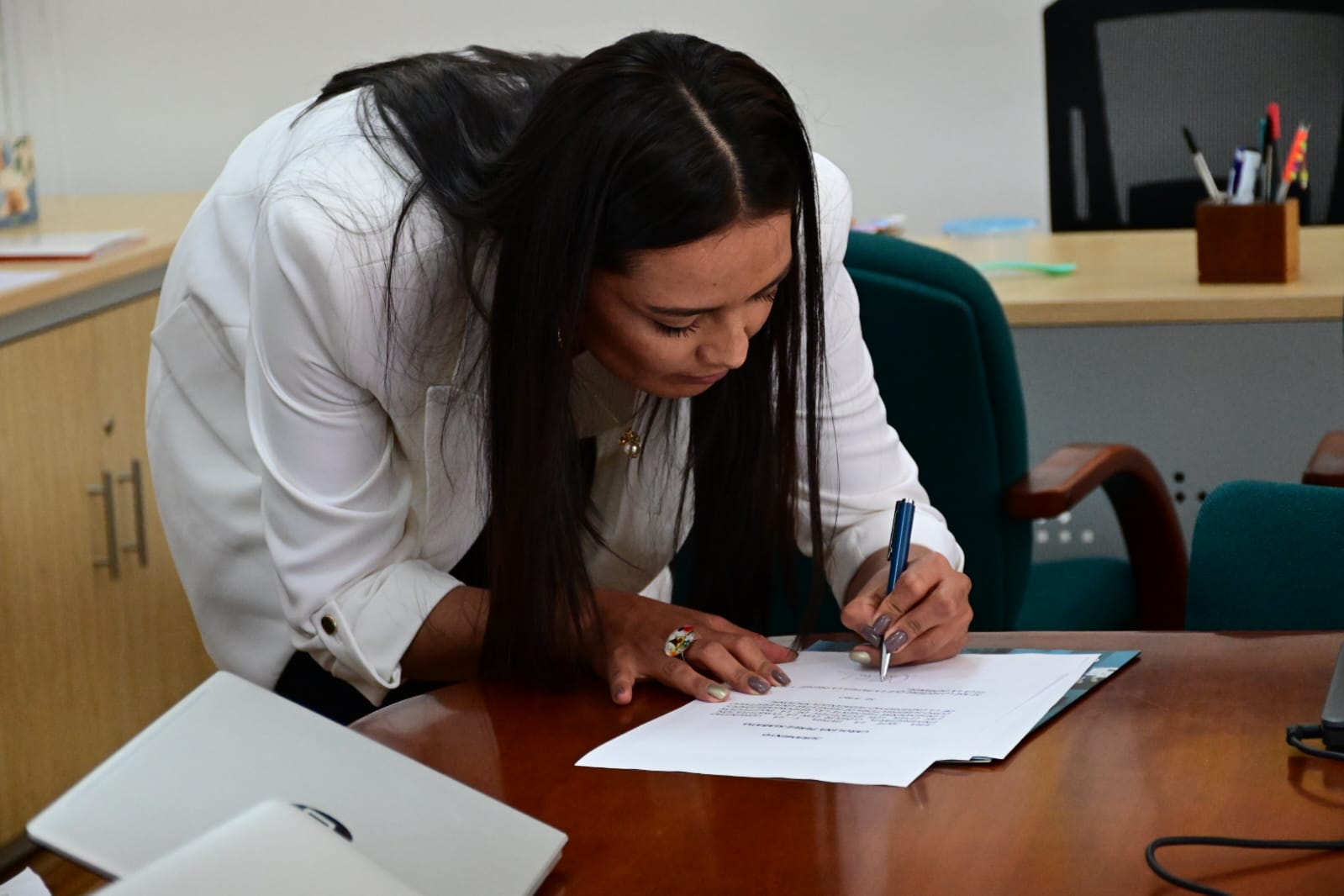 fotografía posesión nueva subdirectora de Bienestar Universitario